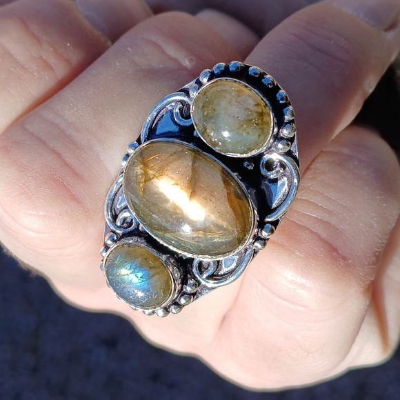 New Labradorite 925 Silver Ring. - Picture 2 of 7